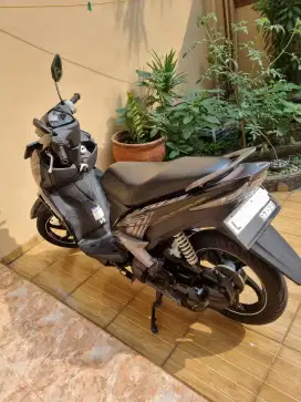 YAMAHA XEON GT125 BLACK