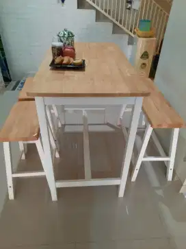 Meja makan kayu satu set dari informa
