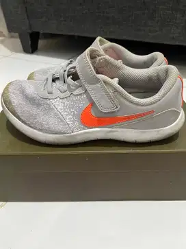 SEPATU ANAK NIKE ORIGINAL UK 35 PRELOVED