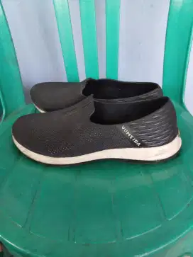 Yumfida Sepatu Slip on