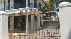 Dijual Bangunan Siap Pakai di Ketintang Surabaya Cocok Untuk Kantor