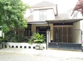 Dijual Rumah Siap Huni di Simpang Darmo Permai Selatan, Surabaya