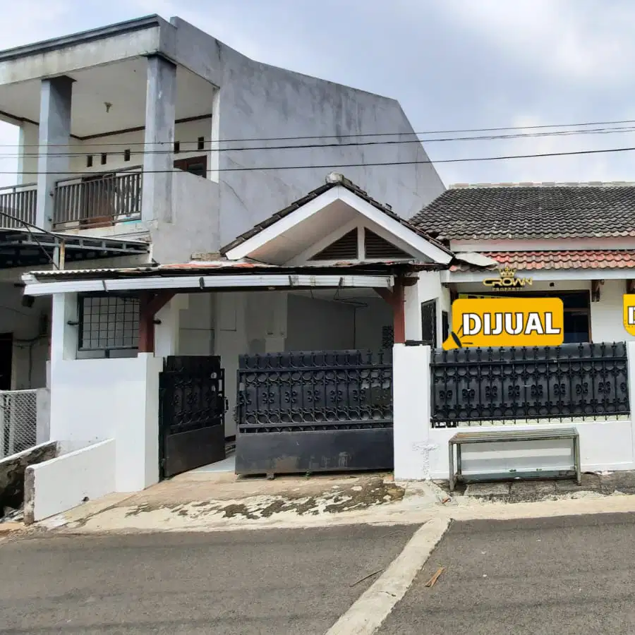 Dijual Rumah Hunian Asri dengan lahan tanah yang luas di jakarta timur