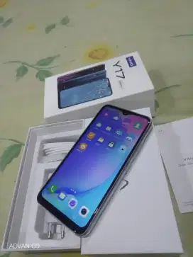 Jual hp Vivo y17 ram 8/256  kumplit no minus