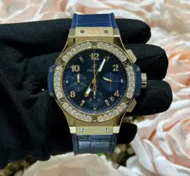 Hublot big bang like new ( under retail)