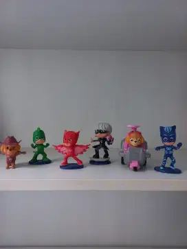 Paw patrol figure