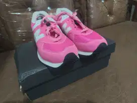 New Balance 573 pink new