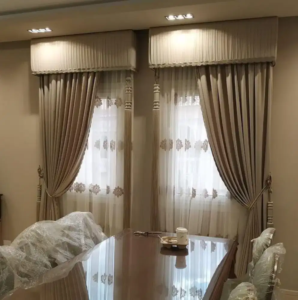 Pasang gordyn gorden murah vertikal roll blind jasa wallpaper dinding