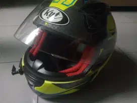 Helm kyt mulus seperti baru