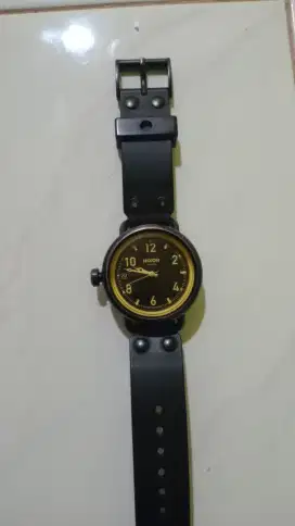 JAM MERK NIXON SWISS ORI