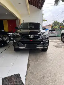 fortuner VRZ TRD (istimewa)