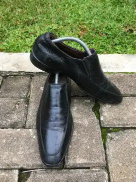 Sepatu Second Original Kulit Slip On Bonia