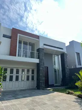 Jual vila baru Rosewood Taman dayu