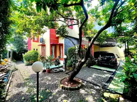 Jual rumah mewah 2 lantai di Kalisari Jakarta Timur