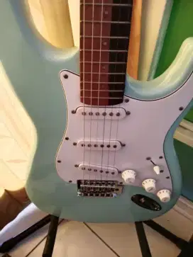 Gitar listrik fender stratocaster