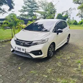 Honda Jazz RS AT 2019