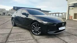 (Km 23rb) Ciamik Mazda 3 Hatchback Skyaktive G AT 2020 Tgn1 Dp bs 30jt