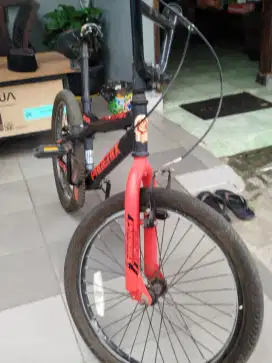 Sepeda BMX bekas