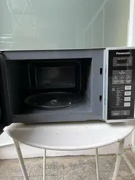 Micowave Panasonic NN-ST34HMTTE