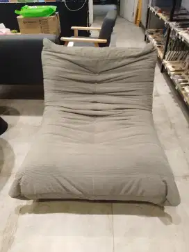 Sofa santai minimalis