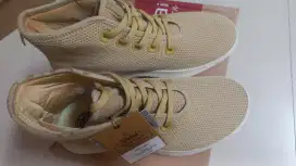 Sepatu Merk WAKAI Pria
