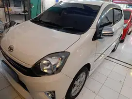 TOYOTA 2015 AGYA TRD 1.0 A/T PUTIH MURAH OTOMART SURABAYA