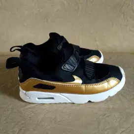 Nike Air Max 90 Tiny PRELOVED