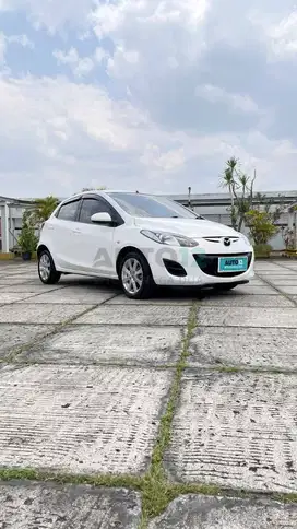 MAZDA 2 HB 1.5 V AT 2013 PUTIH-TDP Hanya 5Jutaan