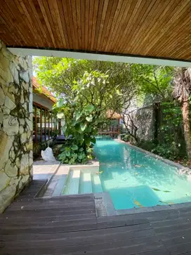 Rumah Tropical Minimalis 2 Lt Pool Mayjend