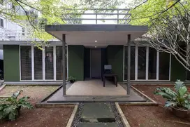 Dijual Rumah Modern Contemporer Tropical Natural Area Kemang