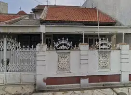 Dijual Rumah Hitung Tanah Babatan Pantai, Row 2 mobil, Lebar 10,