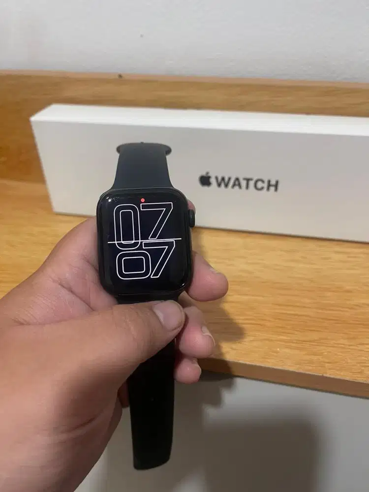 Apple Watch SE 2 hitam mulus 99%
