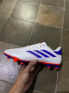 Sepatu Bola Adidas Copa Pure 2 Club