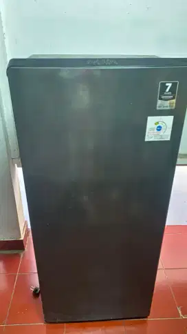 Kulkas aqua AQR-D225