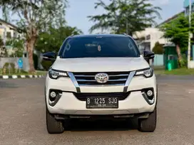 Fortuner vrz 2.4 at 2016 Putih