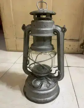 Lampu lentera jadul