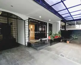 Rumah Tinggal Siap Huni di Jl Alam Segar V Pondok Indah