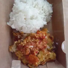 Nasi box murce dengan berbagai menu