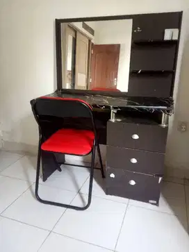 Meja Rias Dandan Belajar Hitam Black White Putih Kaca Besar Kuat