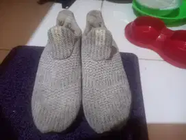 Sepatu adidas running size 42