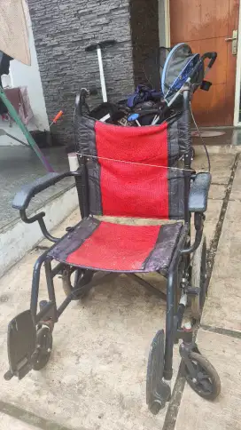 Jual murah Kursi roda untuk orang tua