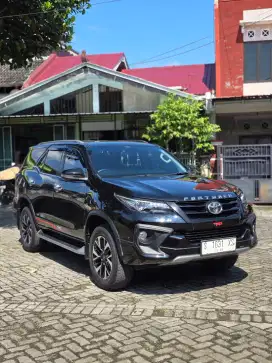 FORTUNER VRZ TRD 4X2 AT Th 2017 (Matic, Diesel)