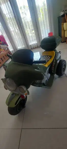 Motor mainan anak