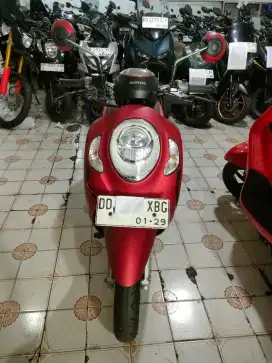 Honda scoopy 110 cc 2024 merah