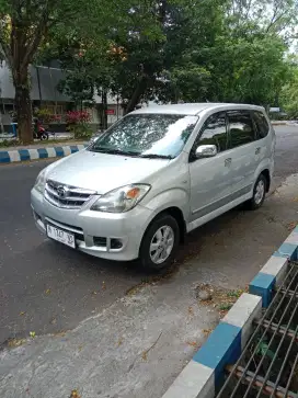 Avanza G matic 2011 pemakaian pribadi istimewa