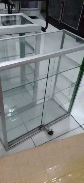 Etalase Rokok Alumunium