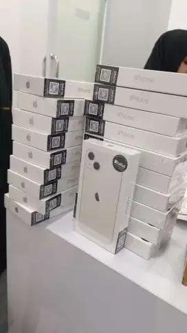 IPHONE 13 128GB STARLIGHT KREDIT FREE DP CICILAN SEJUTAAN