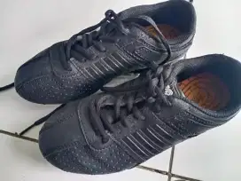 Jual sepatu futsal