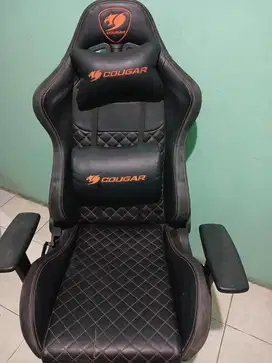 Kursi Gaming Cougar Armor One Black