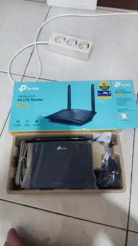 TP-Link TL-MR100 300 Mbps Wireless N 4G LTE Router